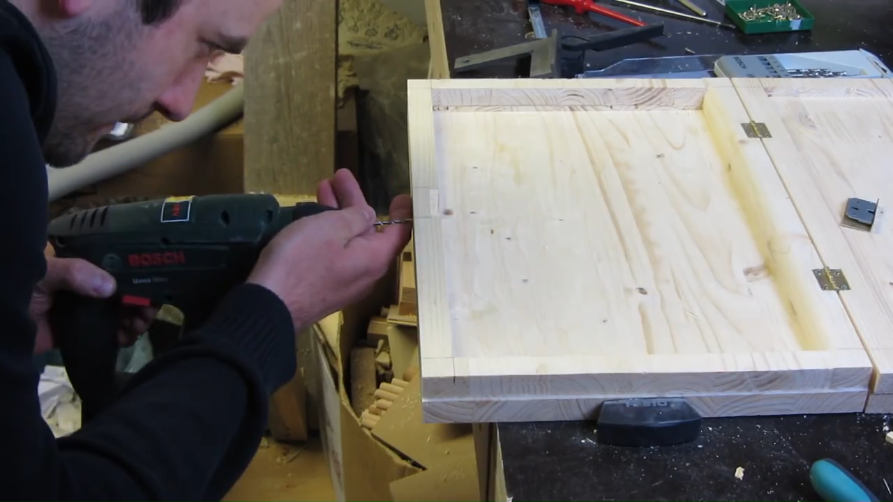 Bildschirmfoto von Butter Biscuit Box - Woodworking Europe Collaboration Build .mp4 - 19.png