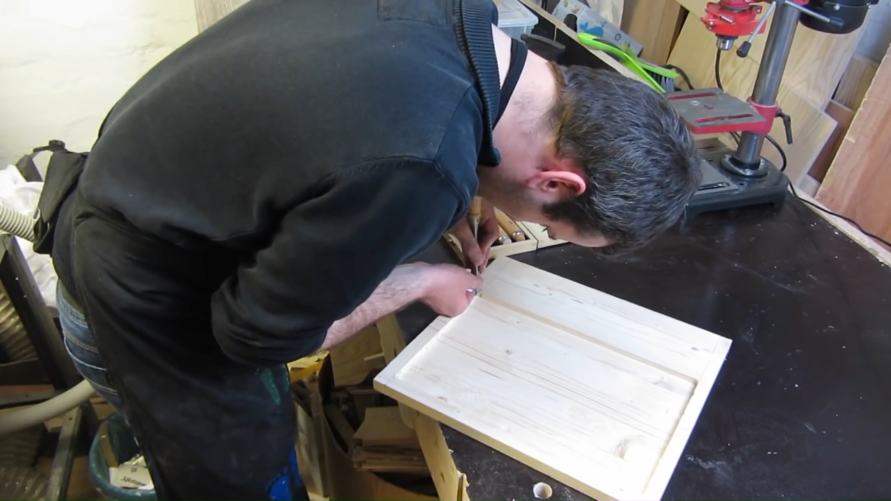 Bildschirmfoto von Butter Biscuit Box - Woodworking Europe Collaboration Build .mp4 - 7.png