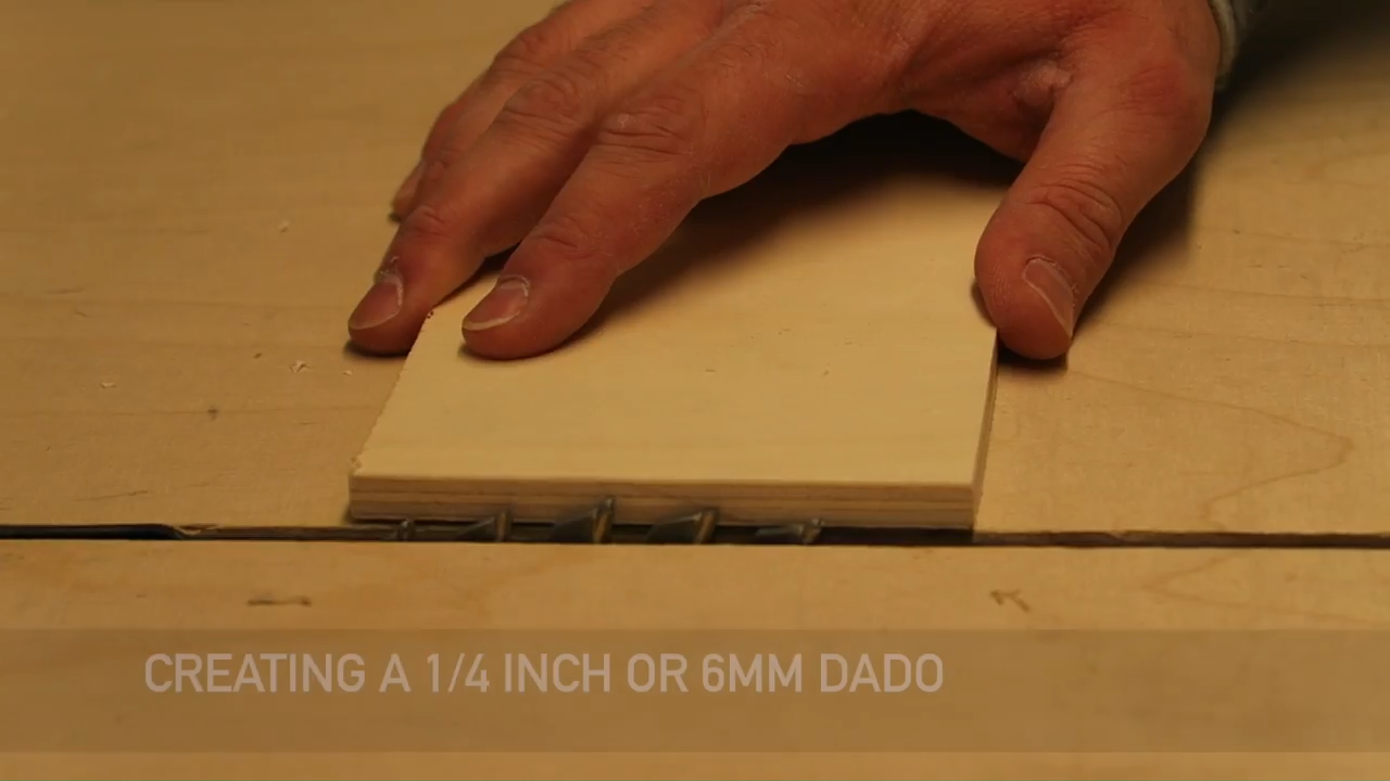 Bildschirmfoto von Mitered Box With Paracord Handles - YouTube.mp4 - 6.png