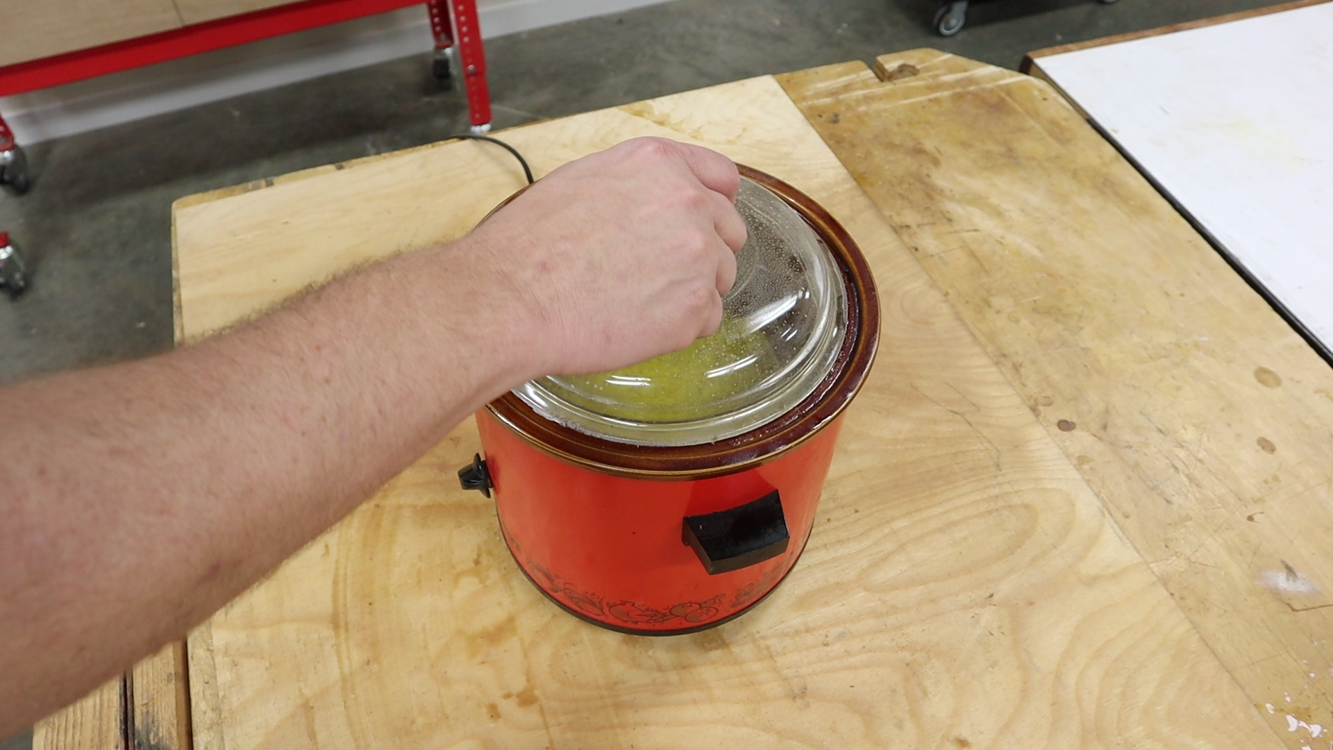 Cutting Board Wax Crockpot Lid.bmp