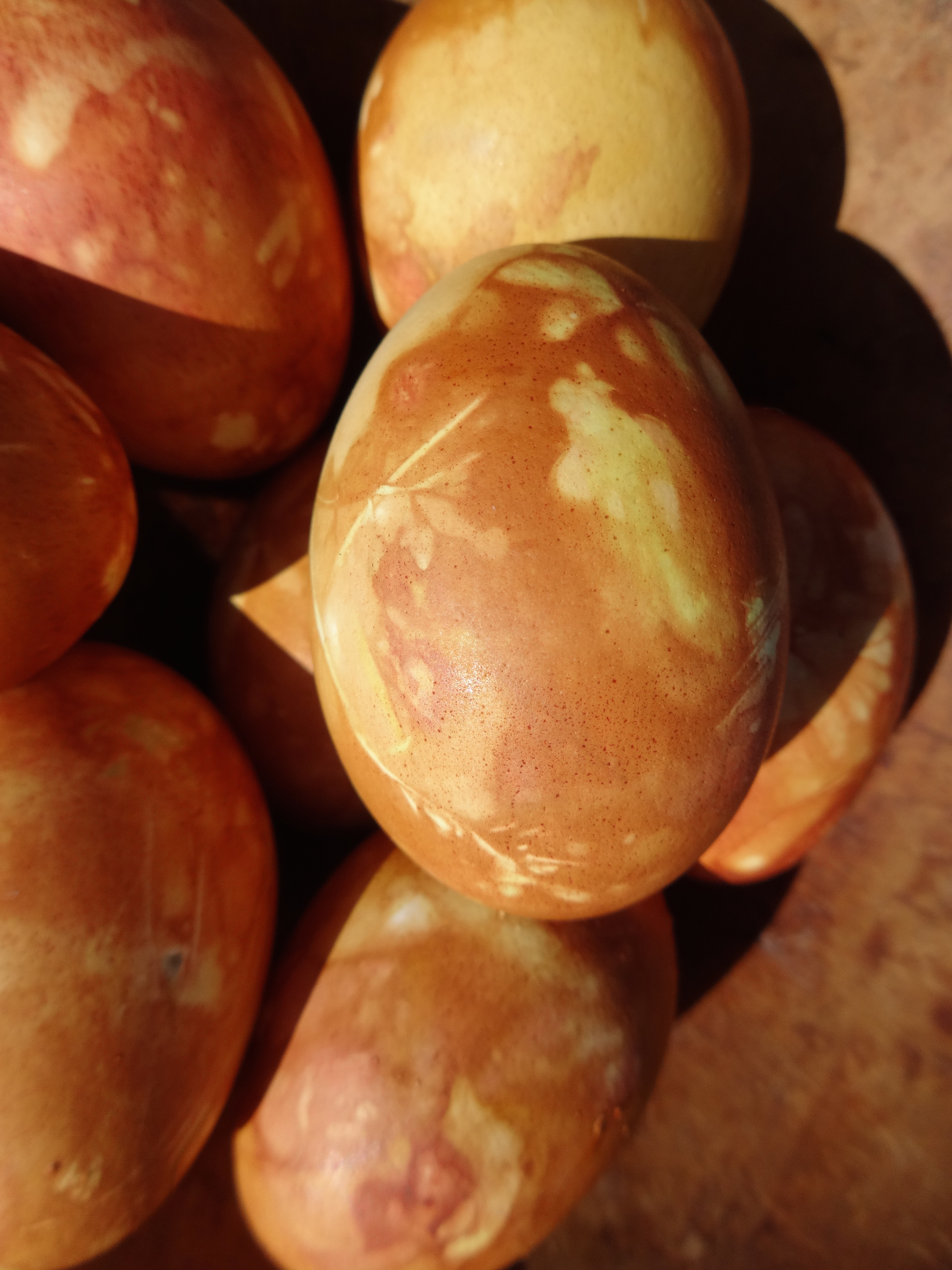 Dutch Dyed Easter Egg Close-Up_Apr-16-14.JPG