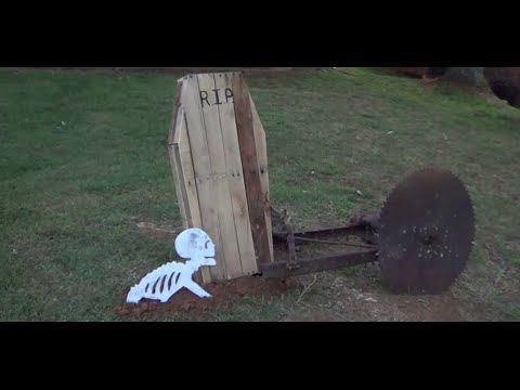 How to Make a Wooden Coffin for Halloween Decoration using pallet wood