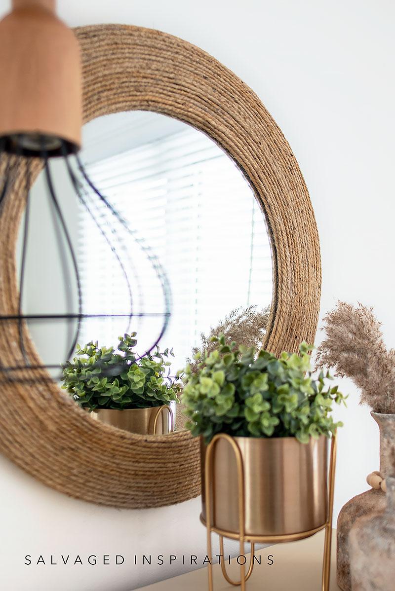 Side-View-Of-DIY-Rope-Mirror.jpg