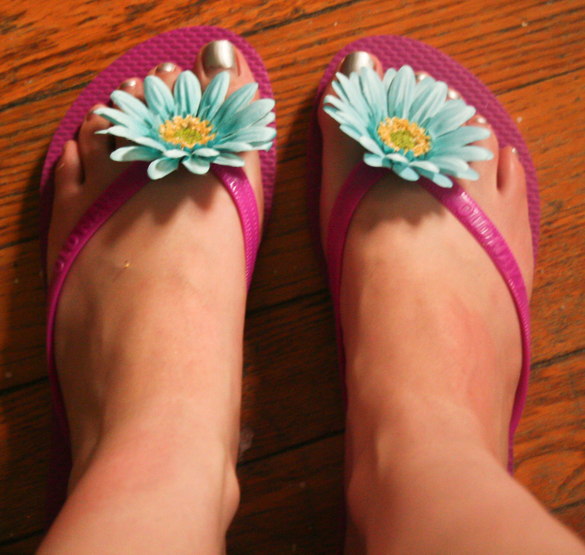 flower flip flops 2.jpg