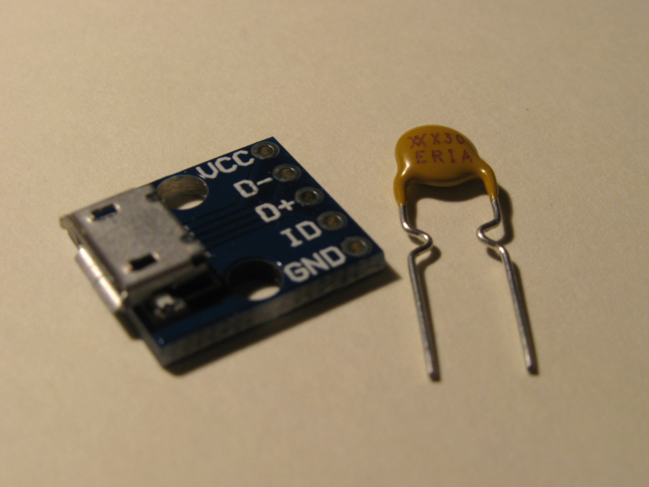 micro_usb_adapter_and_polyswitch.jpg