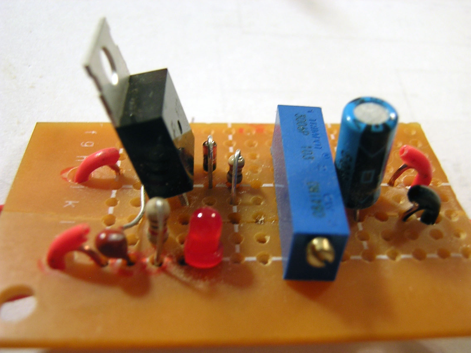 voltage regulator on board.jpg